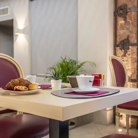 Отель Cavour 3*